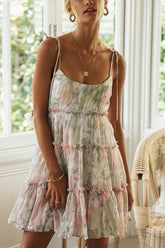 Minikleid mit Rüschen und Blumenmuster